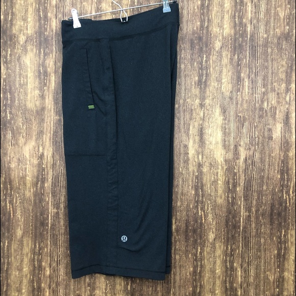 lululemon athletica Other - Lululemon Athletics Grey Heather Cropped pants XL
